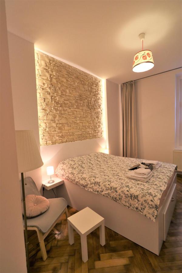Cozy Old Town Apartment - Free Minibar Boekarest Buitenkant foto