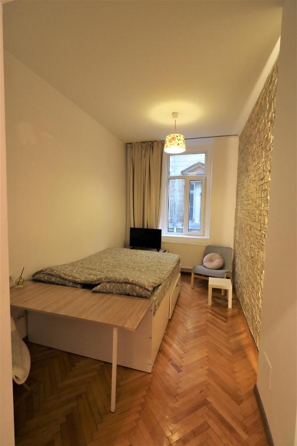 Cozy Old Town Apartment - Free Minibar Boekarest Buitenkant foto