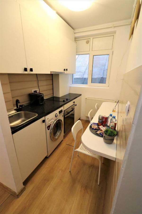 Cozy Old Town Apartment - Free Minibar Boekarest Buitenkant foto
