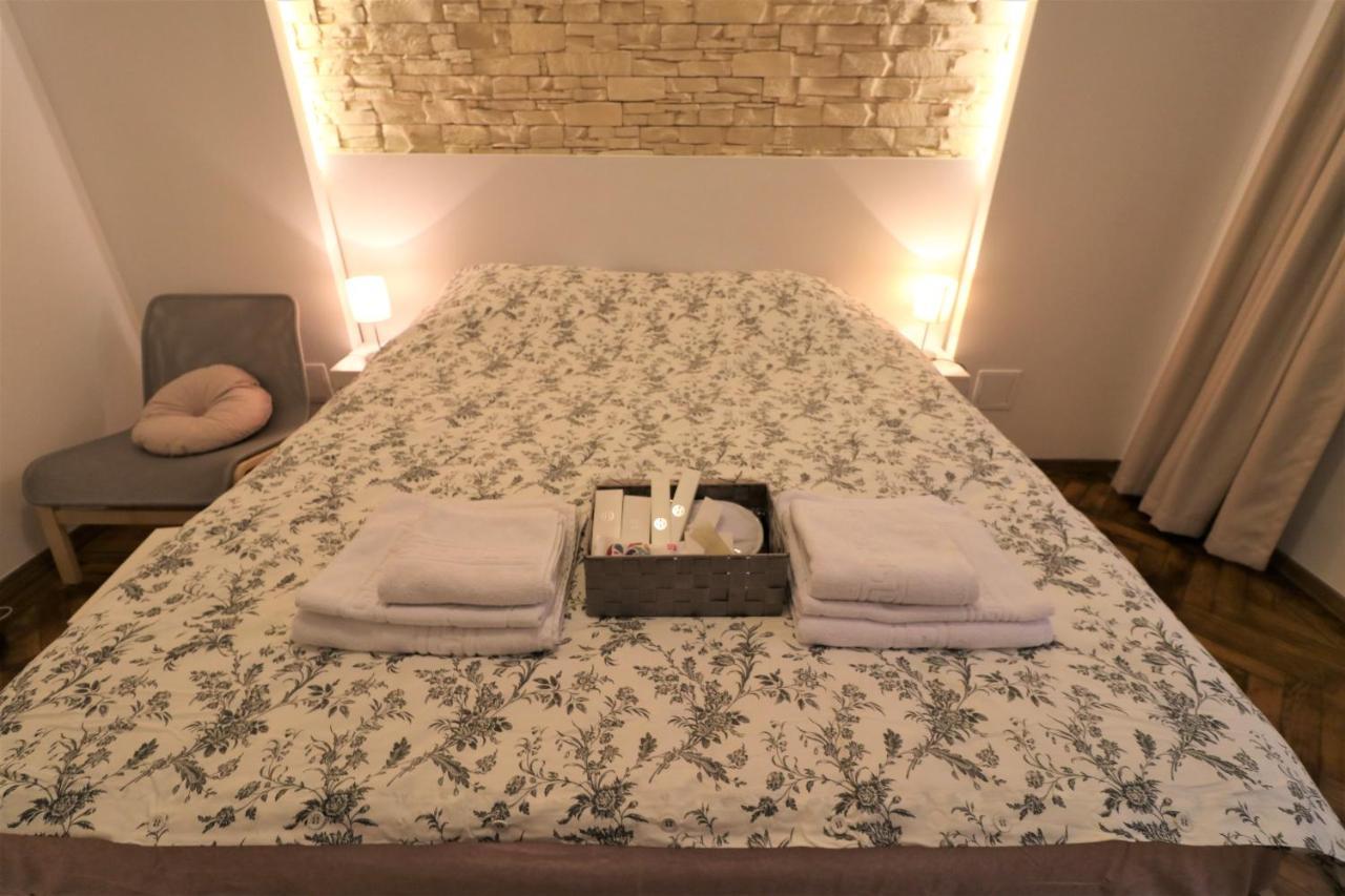 Cozy Old Town Apartment - Free Minibar Boekarest Buitenkant foto